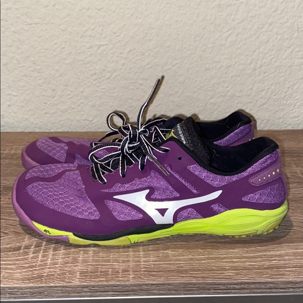 Mizuno Dynamotion Wave Evo Ferus shoes